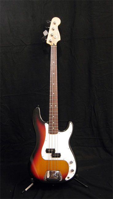 Fender Precision Bass Highway One